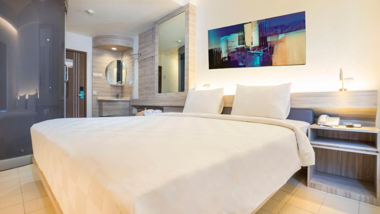 City Of Aventus Hotel - Denpasar Luaran gambar