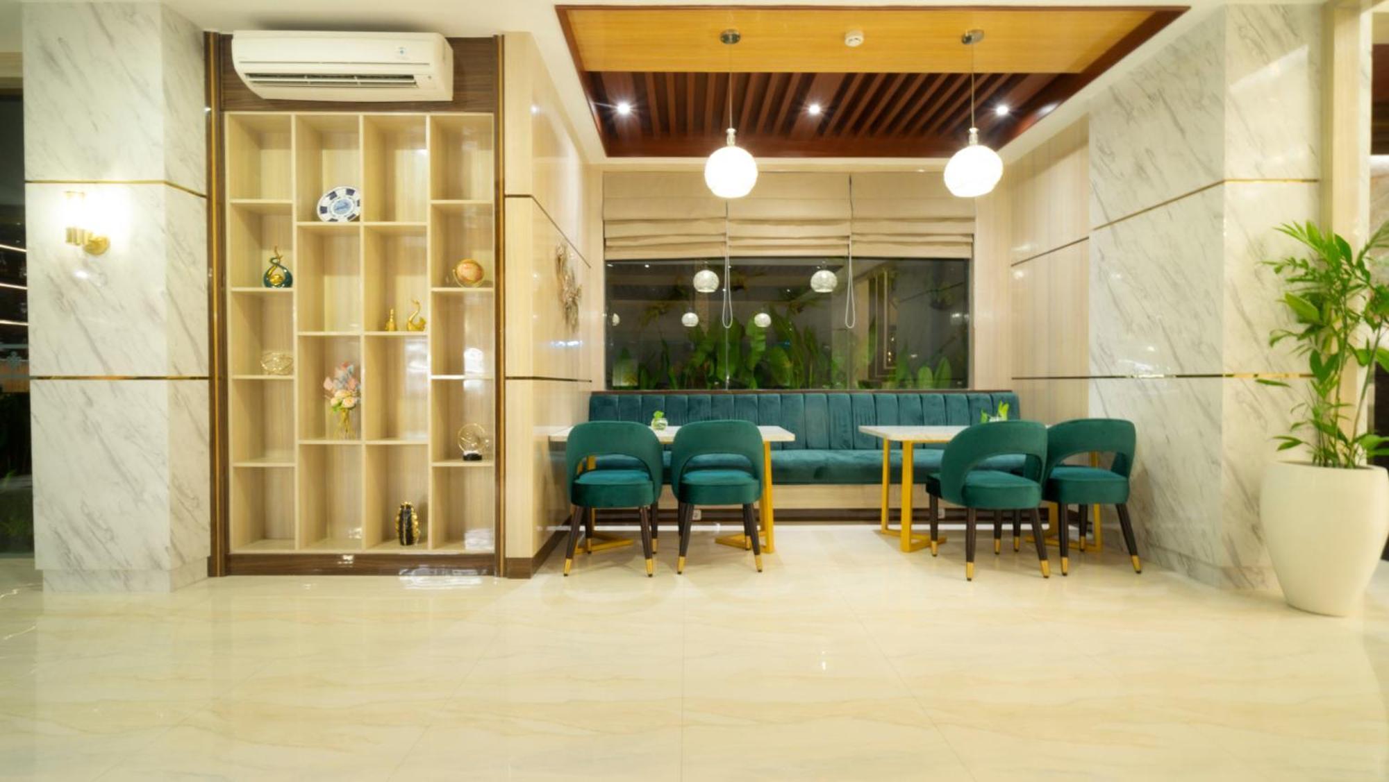 City Of Aventus Hotel - Denpasar Luaran gambar