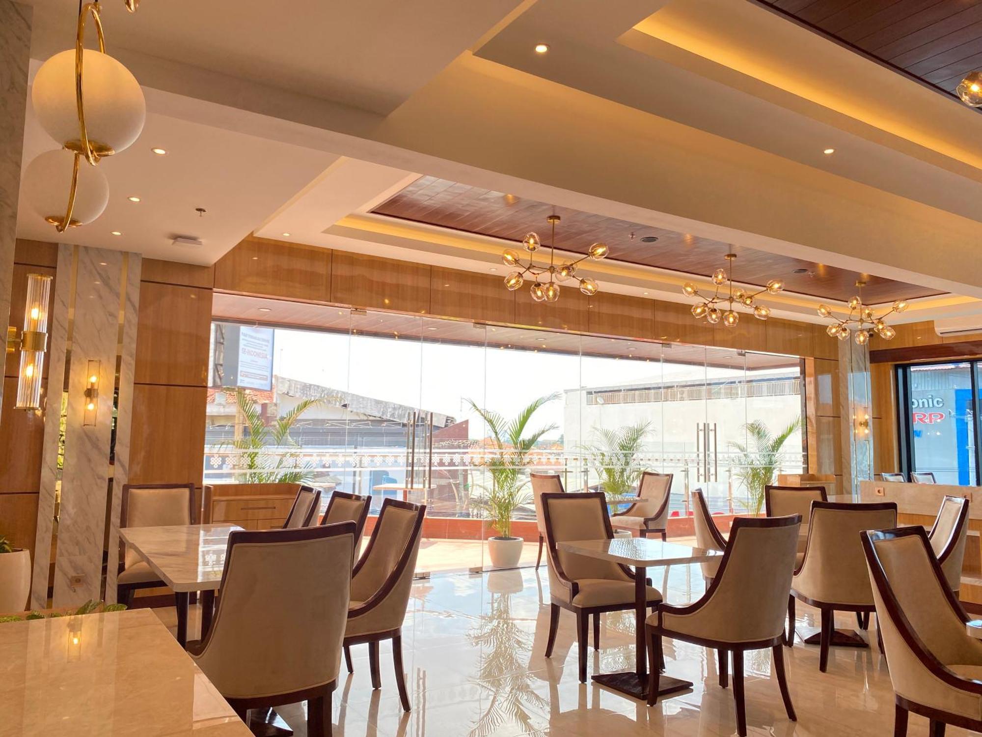 City Of Aventus Hotel - Denpasar Luaran gambar