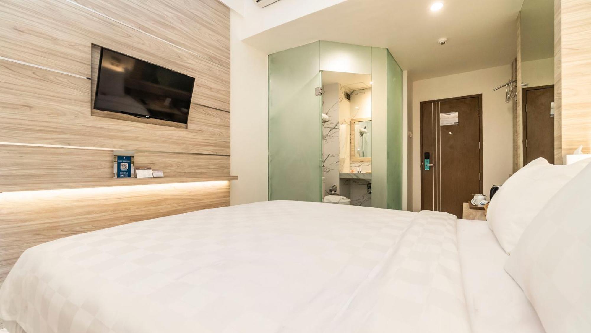 City Of Aventus Hotel - Denpasar Bilik gambar