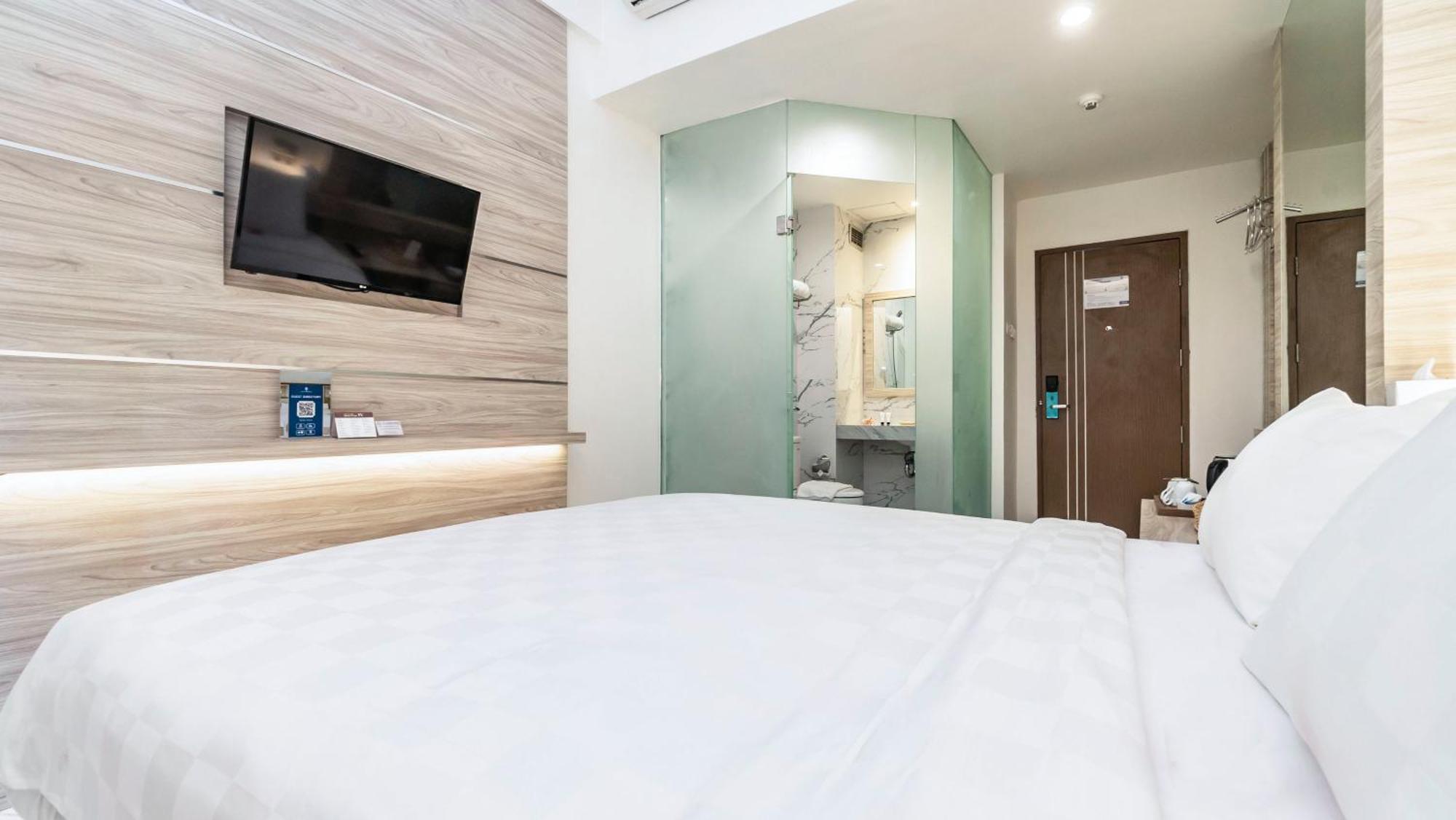 City Of Aventus Hotel - Denpasar Bilik gambar